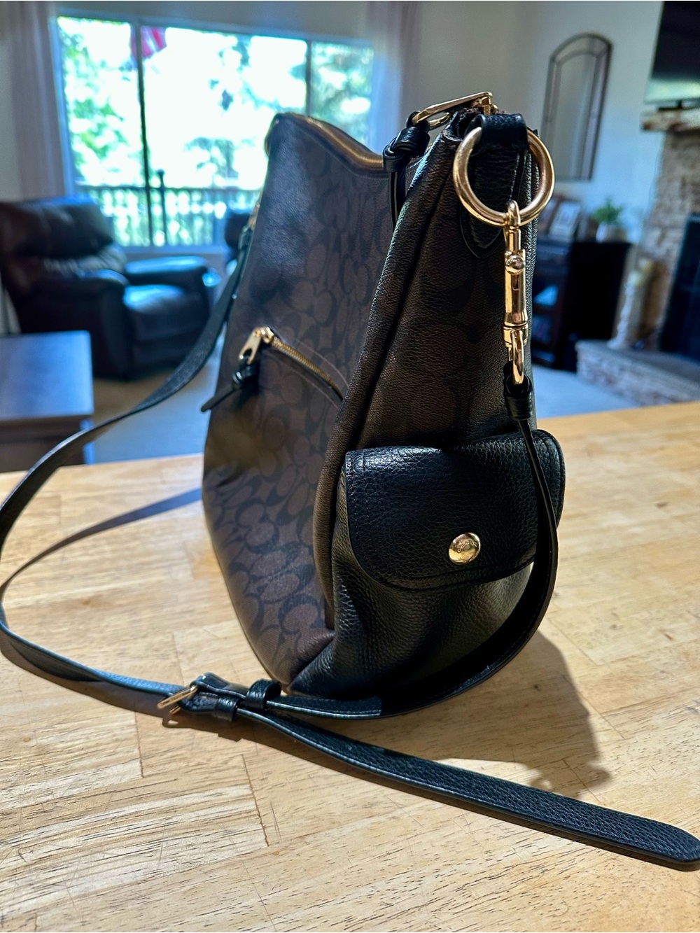 Coach Brown & Black Signature Leather Crossbody with Gold Hardware - Picture 4 of 6